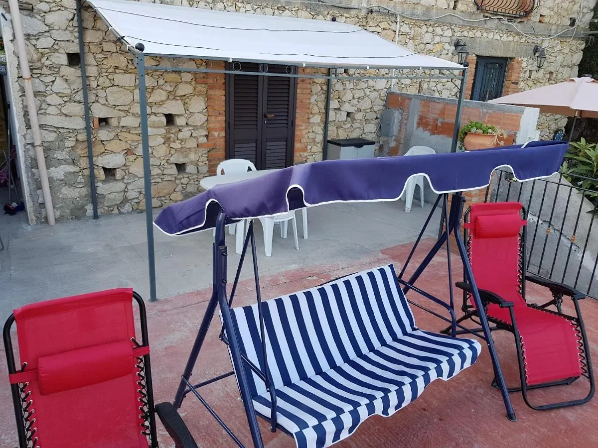 Feriehus Casa Vacanze Monte Venere Castelmola Italien